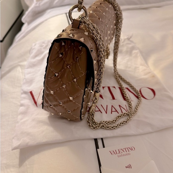 VALENTINO GARAVANI MEDIUM NAPPA ROCKSTUD SPIKE BAG - Picture 5 of 10